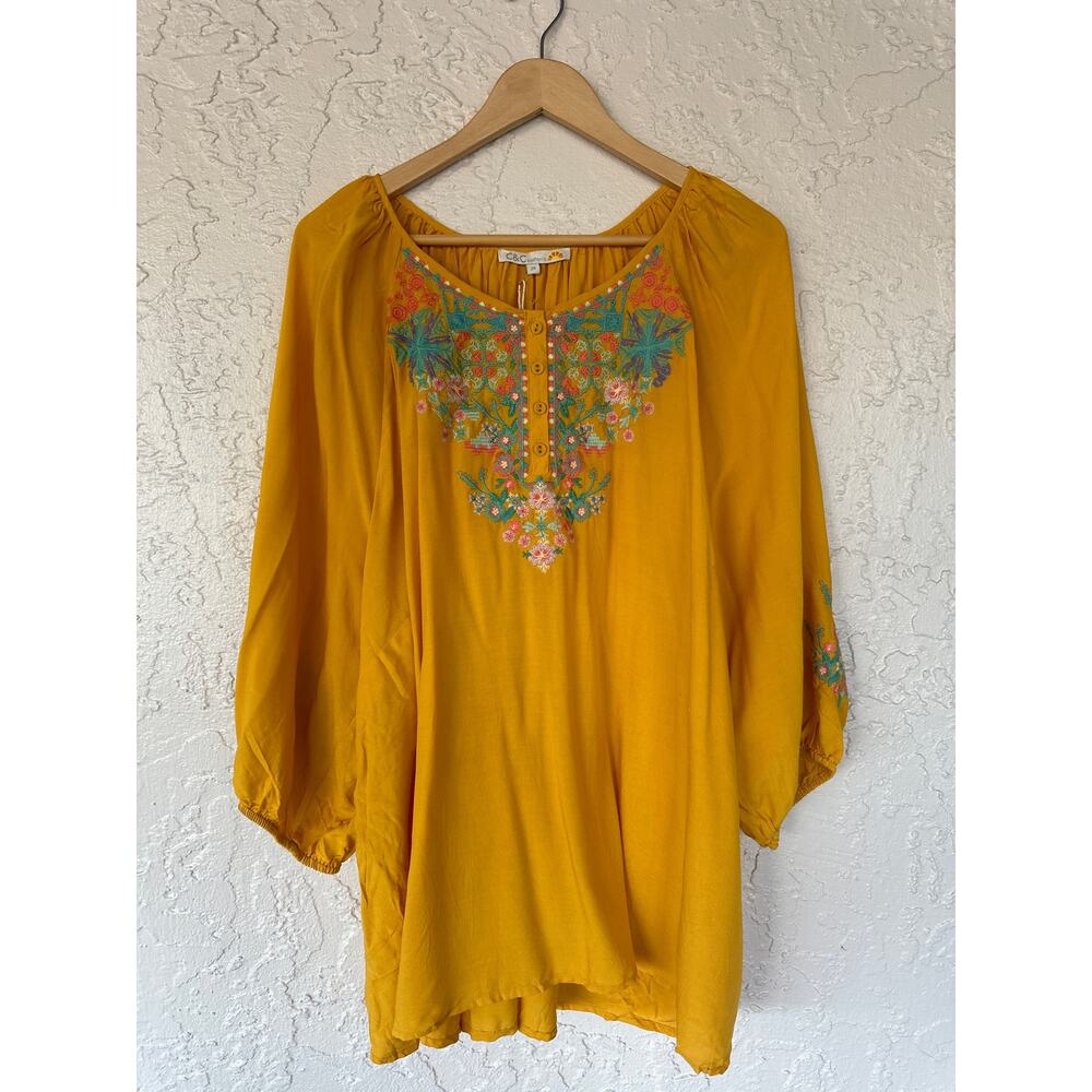 NWT C&C California Boho Tunic - Size 2X - 100% Rayon - Floral - 3 tiny holes*